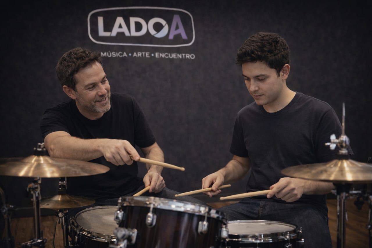 Clase de batería en Lado A Música